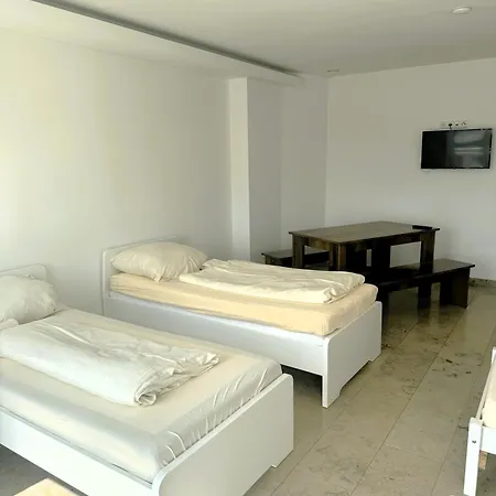 Shirdel Hostel *