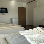 Shirdel Hostel *